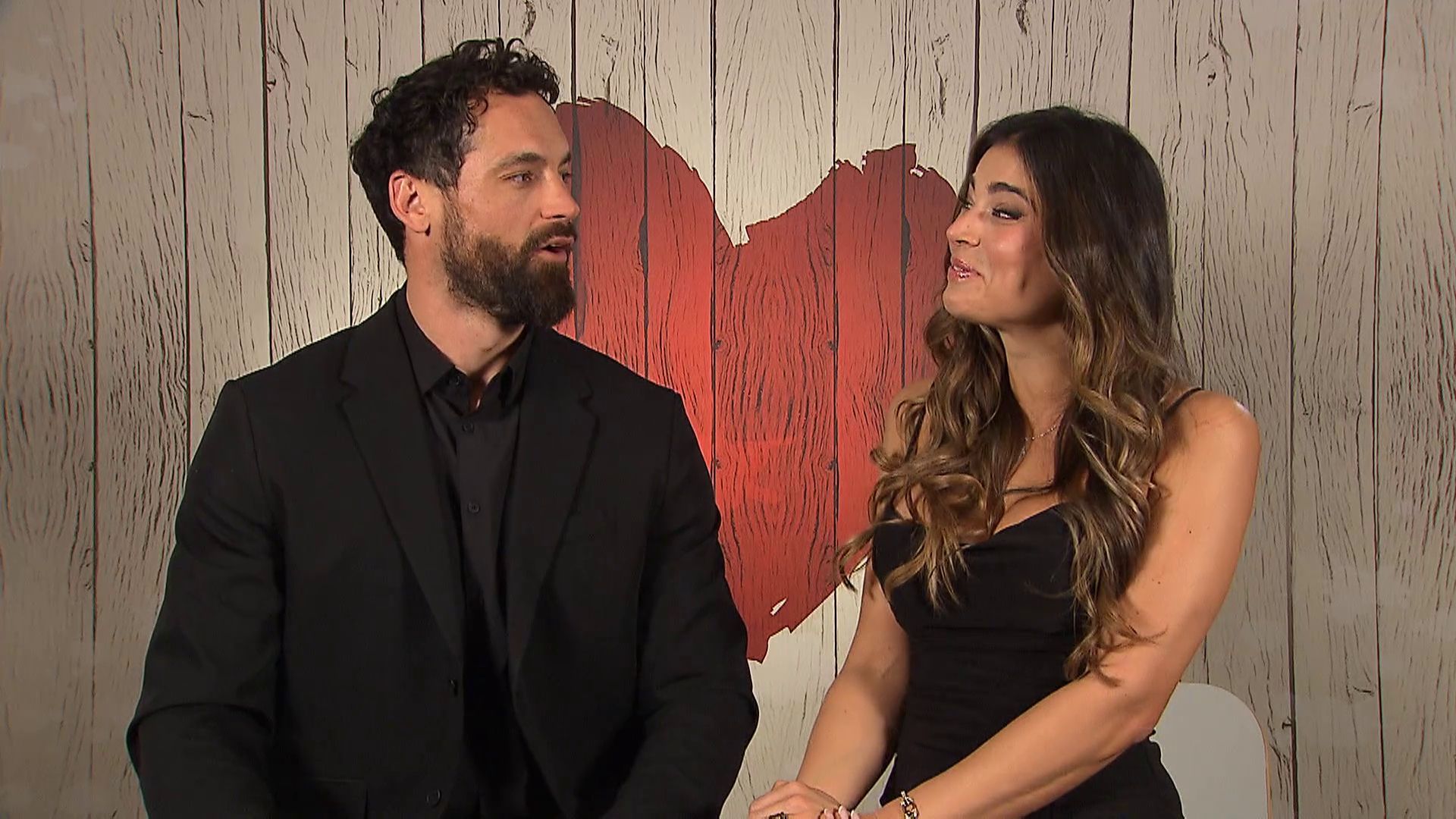 Cristian y Lidia conversan en First Dates, imagen de archivo