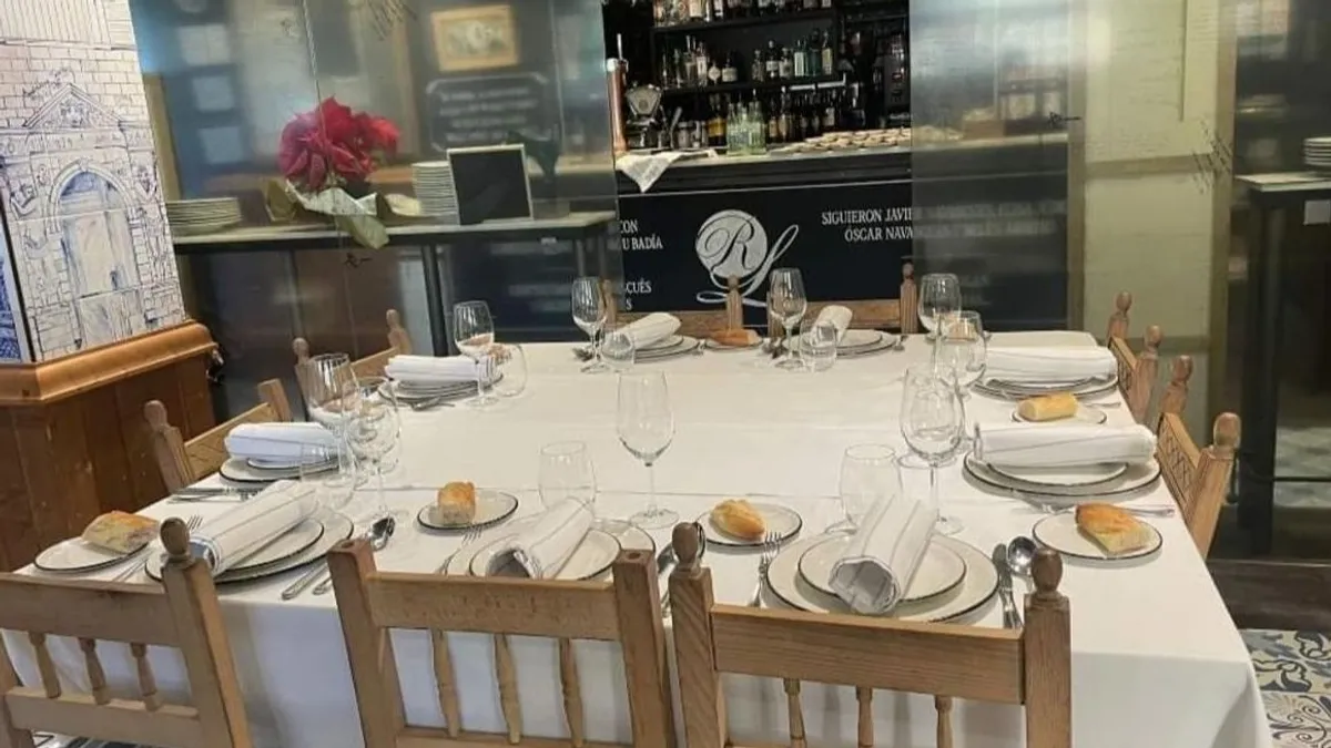 Una mesa vacía