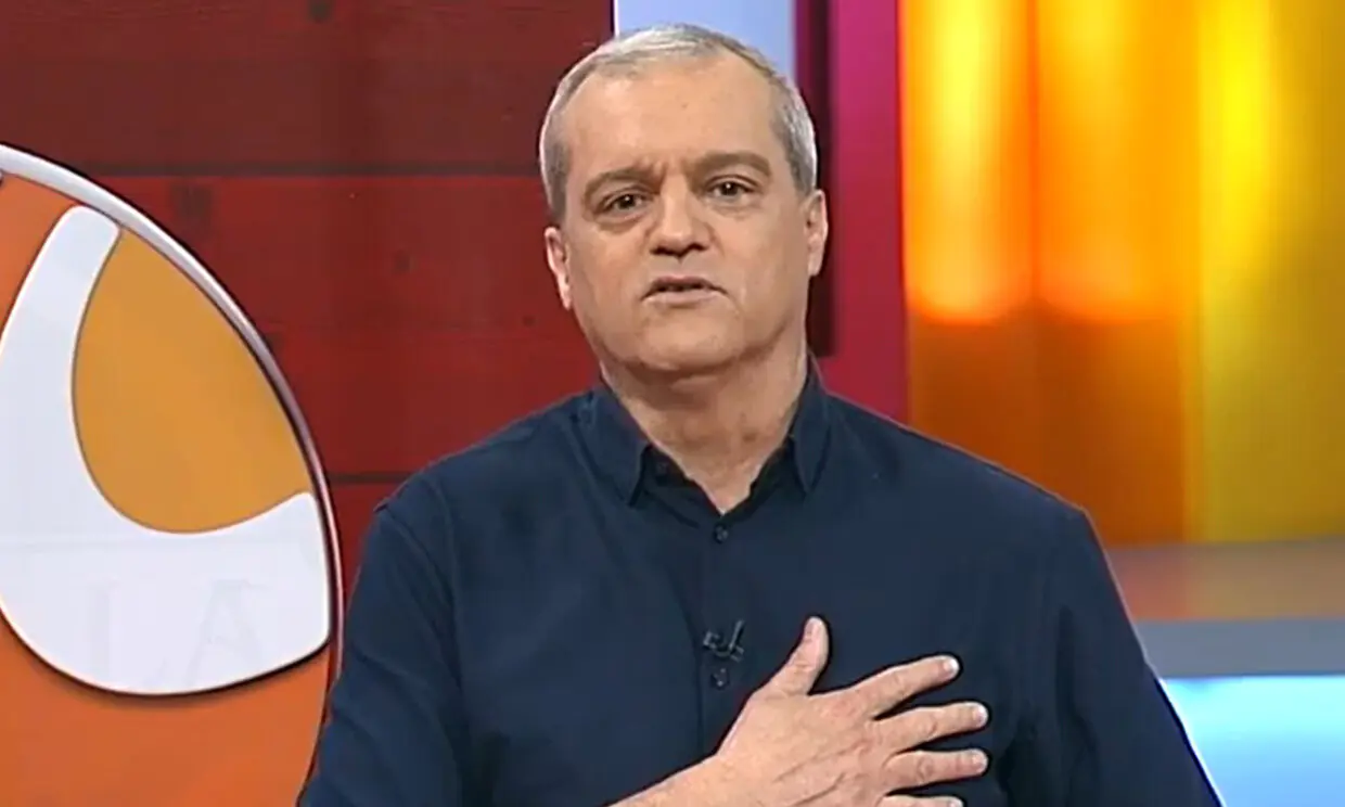 Ramón García con una camisa oscura en una intervención televisiva anterior
